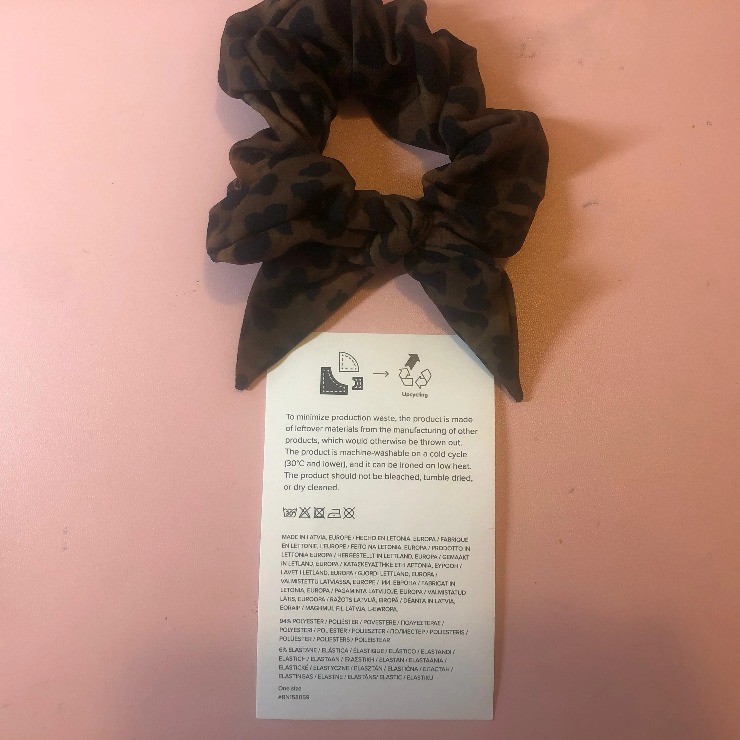 Brown Cheetah Print Scrunchie, Elastic Stretchy Premium Women's Hair Stylish Accessories-Made in USA/EU