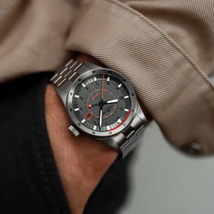 Fortis Flieger F-43 Triple-GMT Titanium