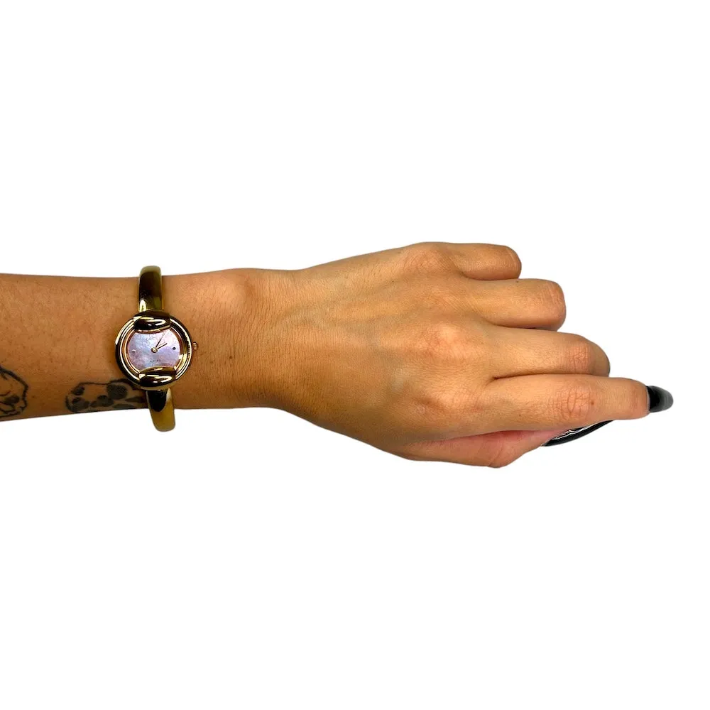 GUCCI GOLD-TONED 1400L OPAL STEEL QUARTZ WATCH