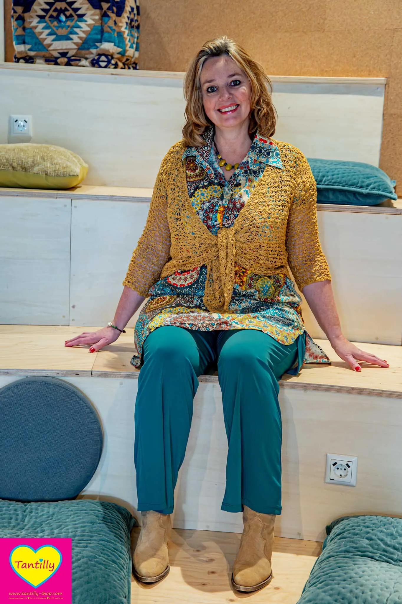 "BUY THE LOOK" galaxy set - Retro tuniek aanbieding!