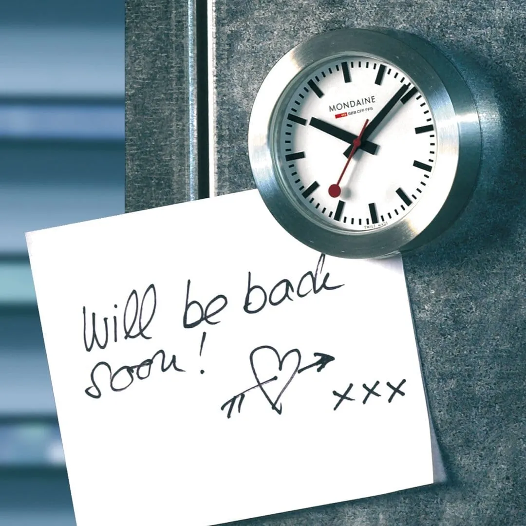 Silver Coloured Magnet clock, 5 cm
